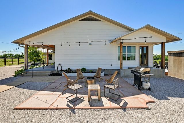 19811 W Ranch Road 152 RD, Llano, TX 78643