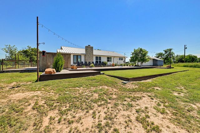 19811 W Ranch Road 152 RD, Llano, TX 78643