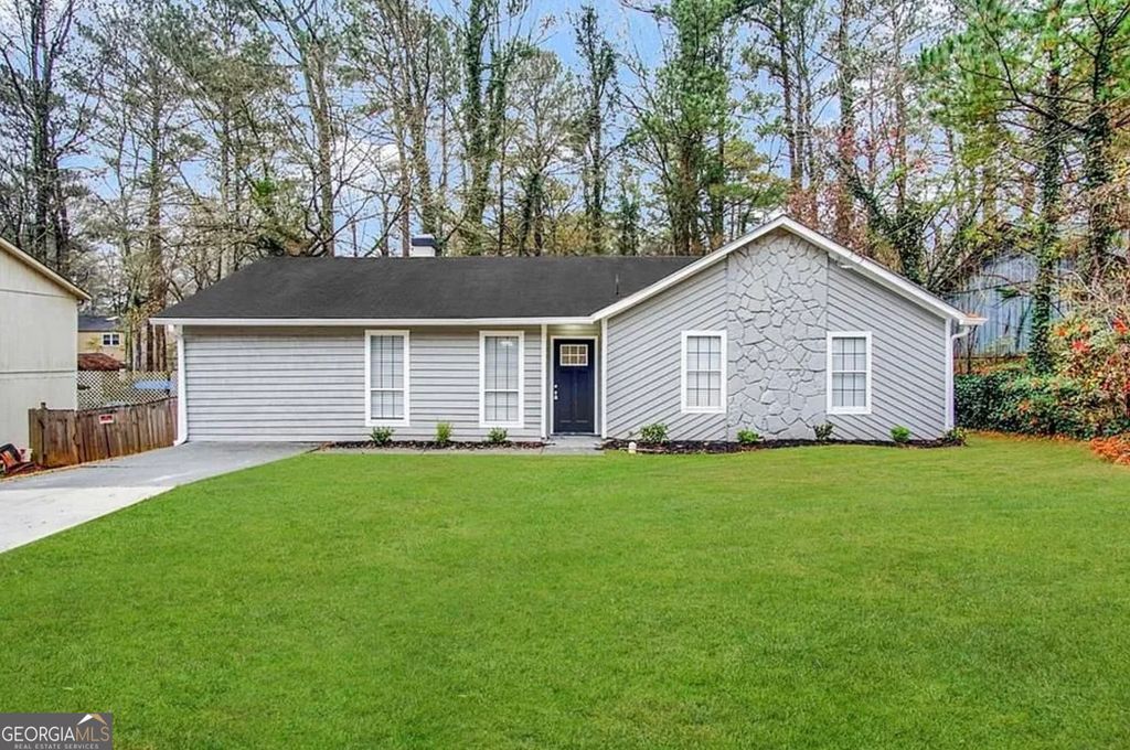 4751 White Oak Path, Stone Mountain, GA 30088