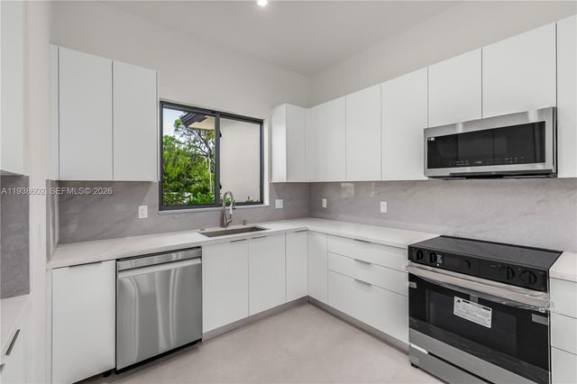 1030 NE 121st Street, Biscayne Park, FL 33161