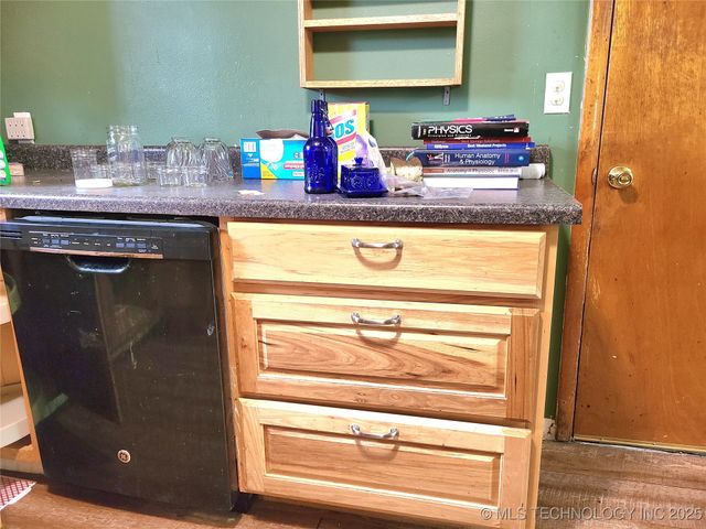 1950 Cedar Bluff Road, Fort Gibson, OK 74434