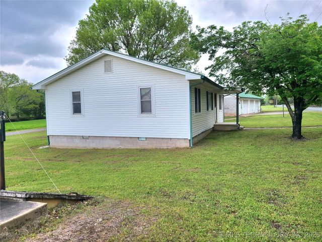 1950 Cedar Bluff Road, Fort Gibson, OK 74434
