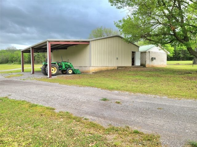 1950 Cedar Bluff Road, Fort Gibson, OK 74434