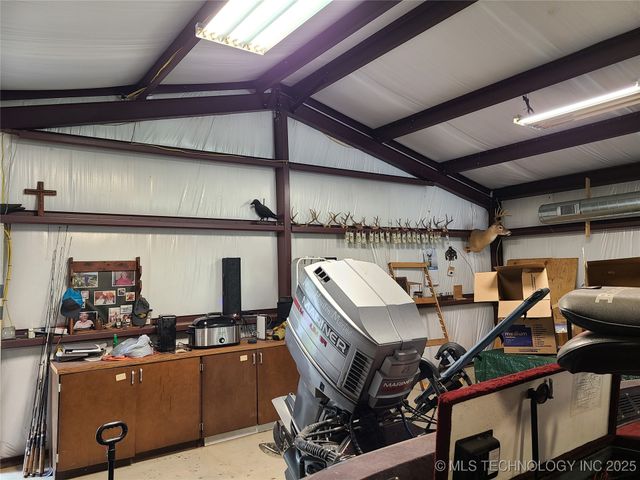 1950 Cedar Bluff Road, Fort Gibson, OK 74434