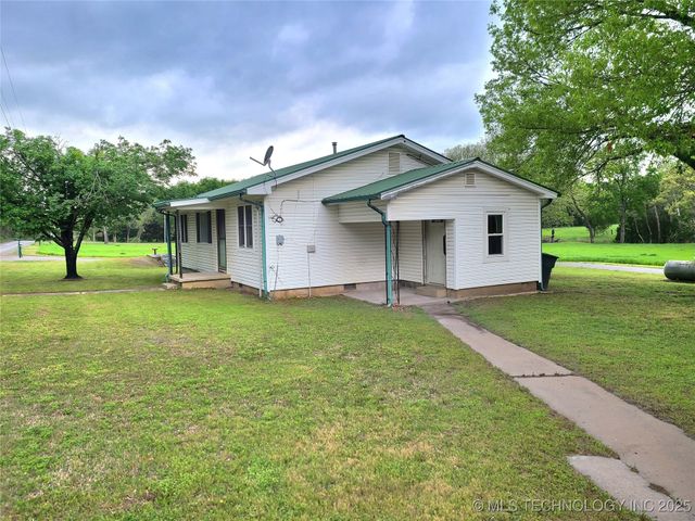 1950 Cedar Bluff Road, Fort Gibson, OK 74434
