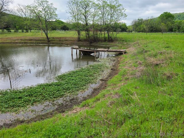 1950 Cedar Bluff Road, Fort Gibson, OK 74434