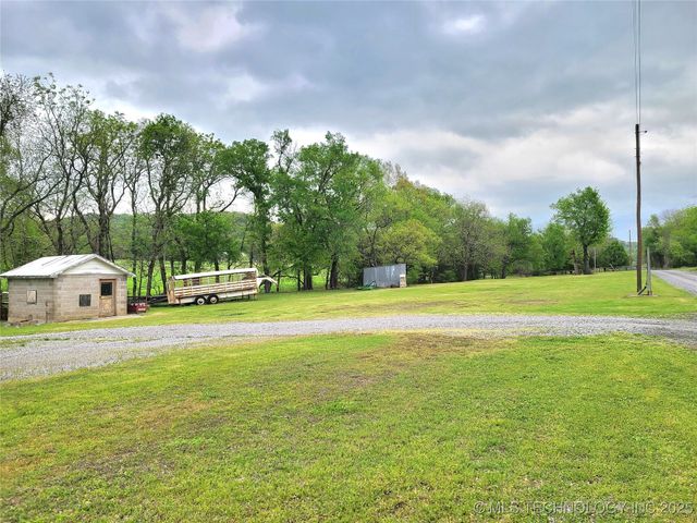 1950 Cedar Bluff Road, Fort Gibson, OK 74434