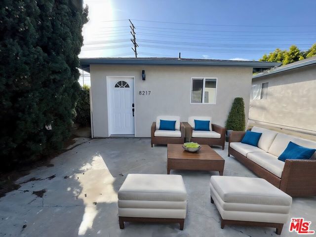 8217 Barnsley Avenue, Los Angeles, CA 90045