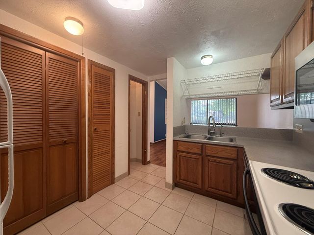 295 295 Mooring CIR A, Lakeway, TX 78734
