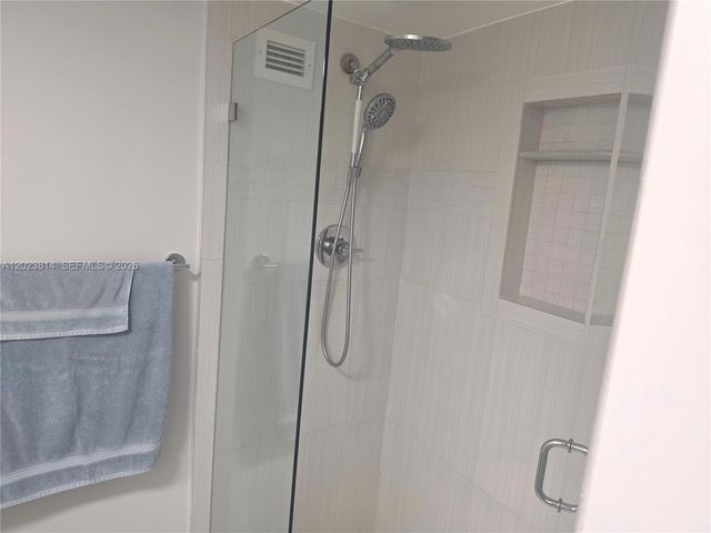 5161 Collins Ave 502, Miami Beach, FL 33140