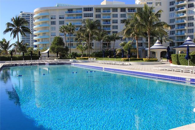 5161 Collins Ave 502, Miami Beach, FL 33140