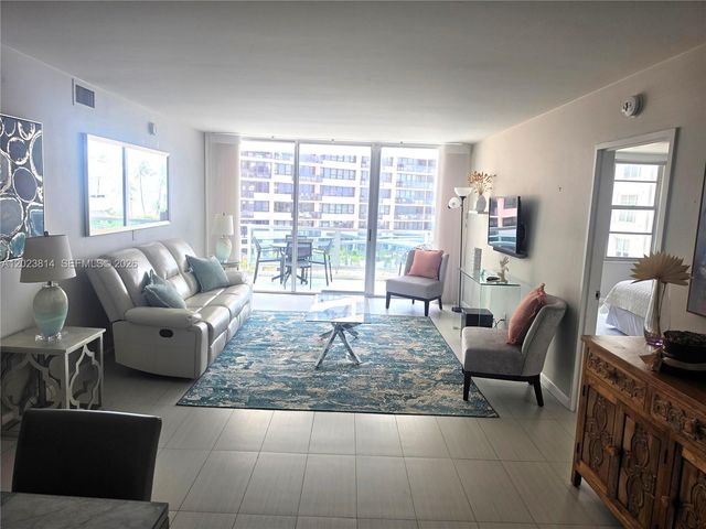 5161 Collins Ave 502, Miami Beach, FL 33140