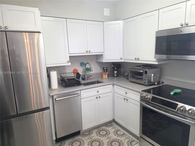 5161 Collins Ave 502, Miami Beach, FL 33140