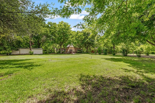 2917 Waterwood Court, Granbury, TX 76048