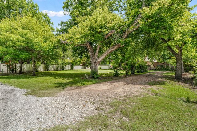 2917 Waterwood Court, Granbury, TX 76048