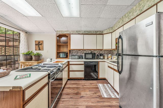 2917 Waterwood Court, Granbury, TX 76048