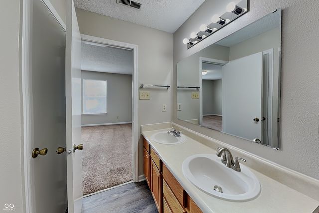2233 Summerfield Drive, Plainfield, IN 46168