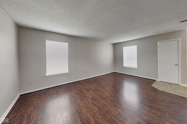 2233 Summerfield Drive, Plainfield, IN 46168