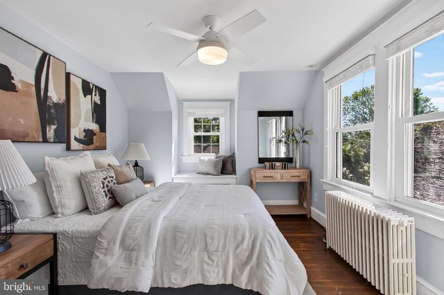 210 S BARTON ST S, Arlington, VA 22204