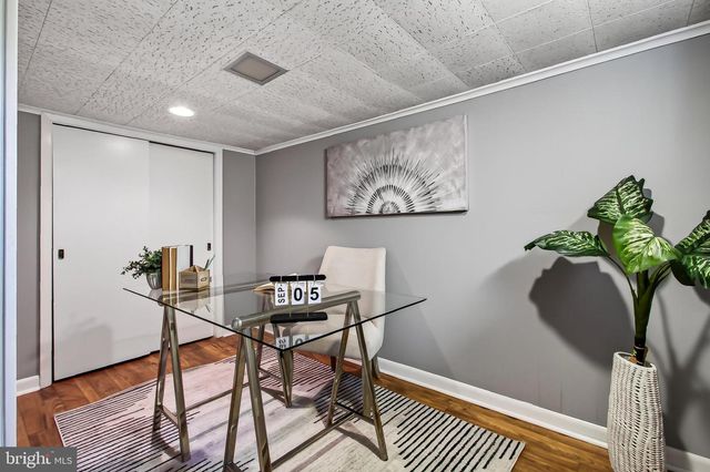 210 S BARTON ST S, Arlington, VA 22204