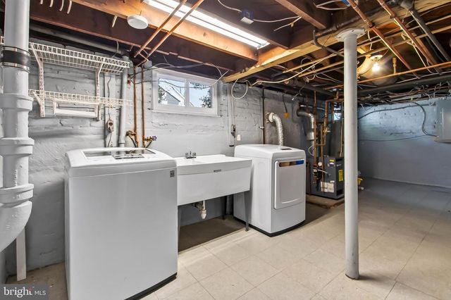 210 S BARTON ST S, Arlington, VA 22204