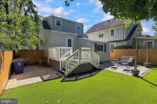 210 S BARTON ST S, Arlington, VA 22204