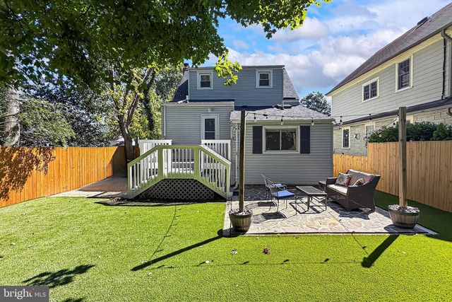 210 S BARTON ST S, Arlington, VA 22204