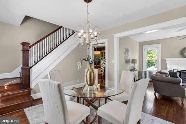 210 S BARTON ST S, Arlington, VA 22204