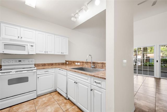 1571 NW 29TH ROAD 3, Gainesville, FL 32605