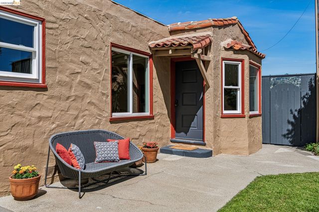 5705 Panama Ave, Richmond, CA 94804