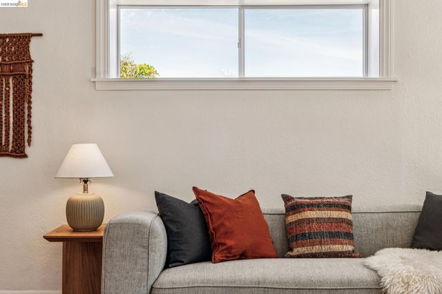 5705 Panama Ave, Richmond, CA 94804