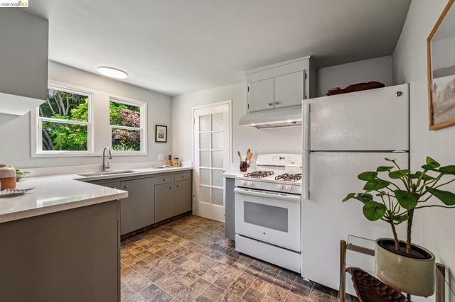 5705 Panama Ave, Richmond, CA 94804