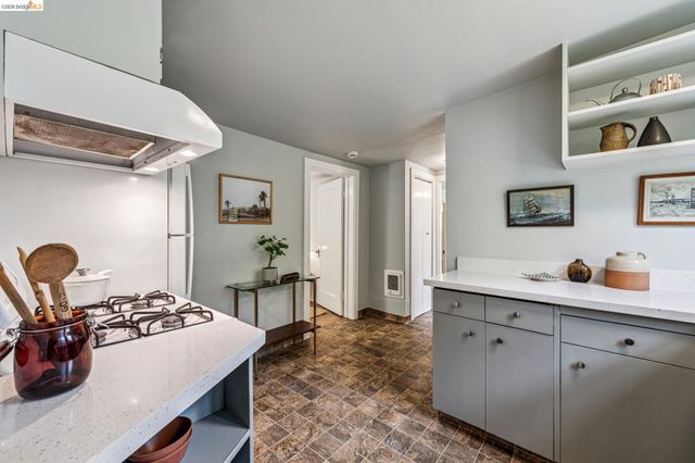 5705 Panama Ave, Richmond, CA 94804