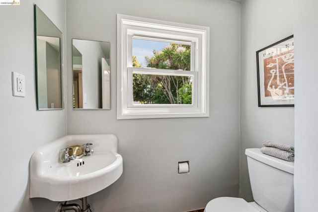 5705 Panama Ave, Richmond, CA 94804