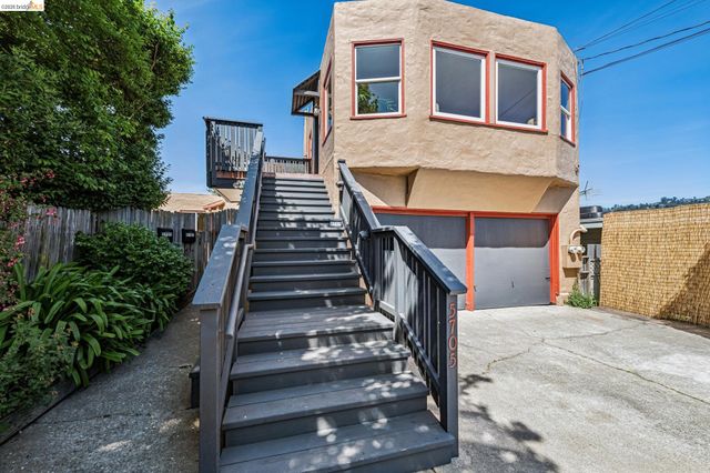 5705 Panama Ave, Richmond, CA 94804
