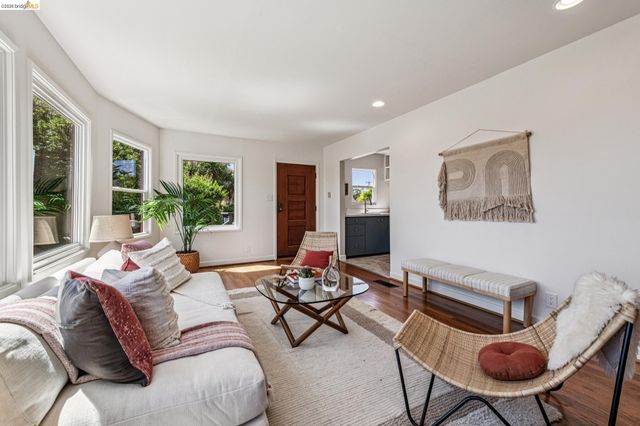 5705 Panama Ave, Richmond, CA 94804