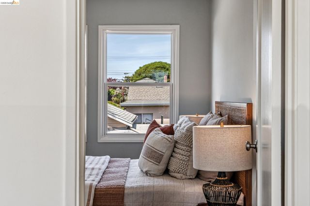 5705 Panama Ave, Richmond, CA 94804