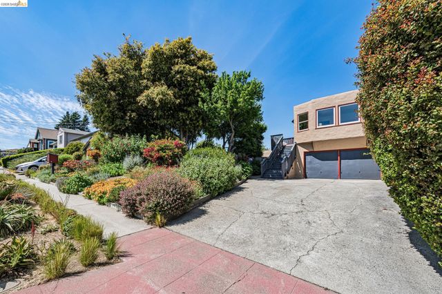 5705 Panama Ave, Richmond, CA 94804