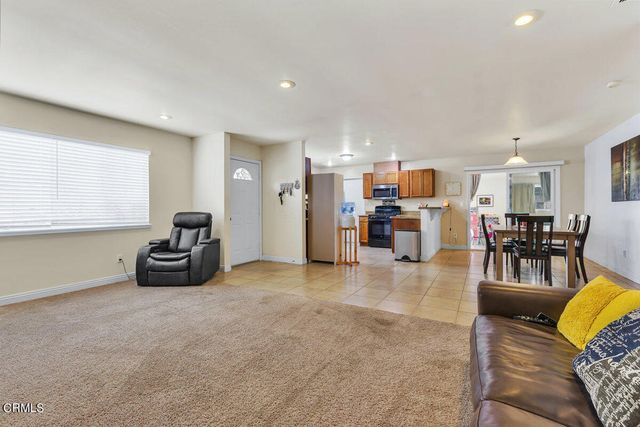 1410 Huntswood Way, Oxnard, CA 93030