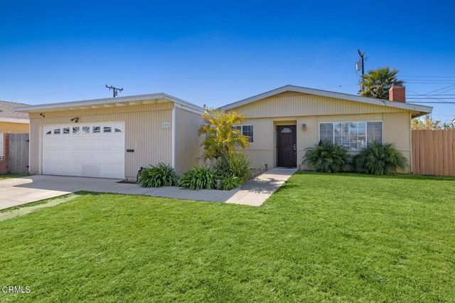 1410 Huntswood Way, Oxnard, CA 93030