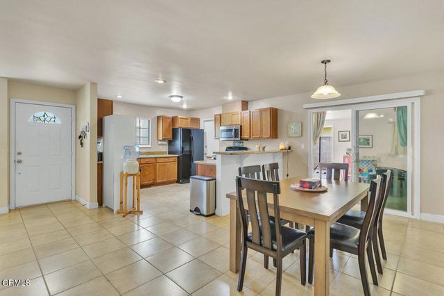 1410 Huntswood Way, Oxnard, CA 93030