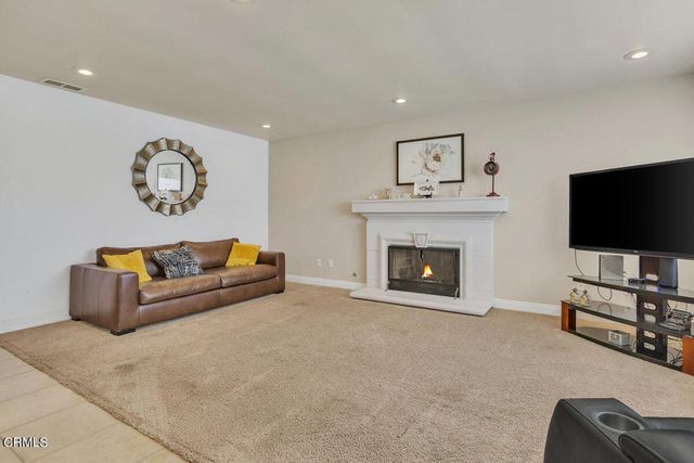 1410 Huntswood Way, Oxnard, CA 93030