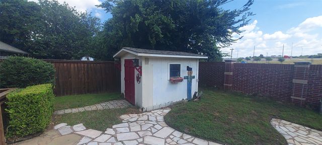 3504 Fairview Drive, Corinth, TX 76210
