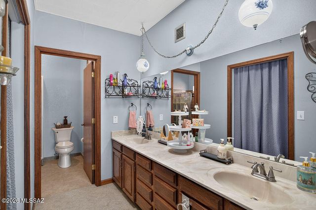 6018 W Bridle Way, Tucson, AZ 85743