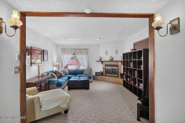 6018 W Bridle Way, Tucson, AZ 85743