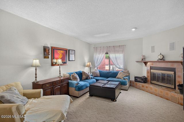 6018 W Bridle Way, Tucson, AZ 85743
