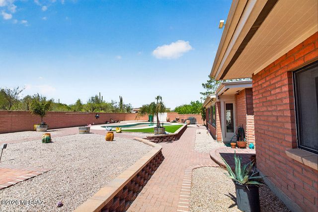 6018 W Bridle Way, Tucson, AZ 85743