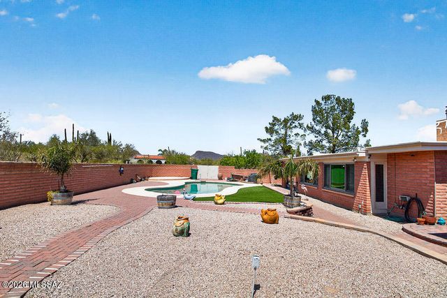 6018 W Bridle Way, Tucson, AZ 85743