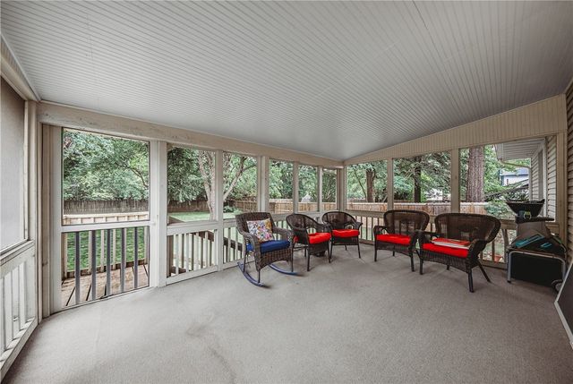 2350 E Country, Fayetteville, AR 72703