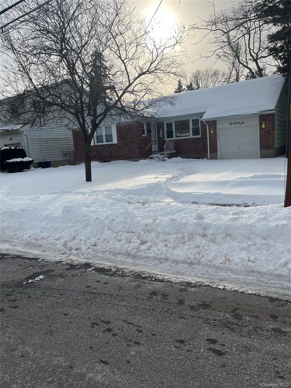 1046 Little Neck Avenue, North Bellmore, NY 11710